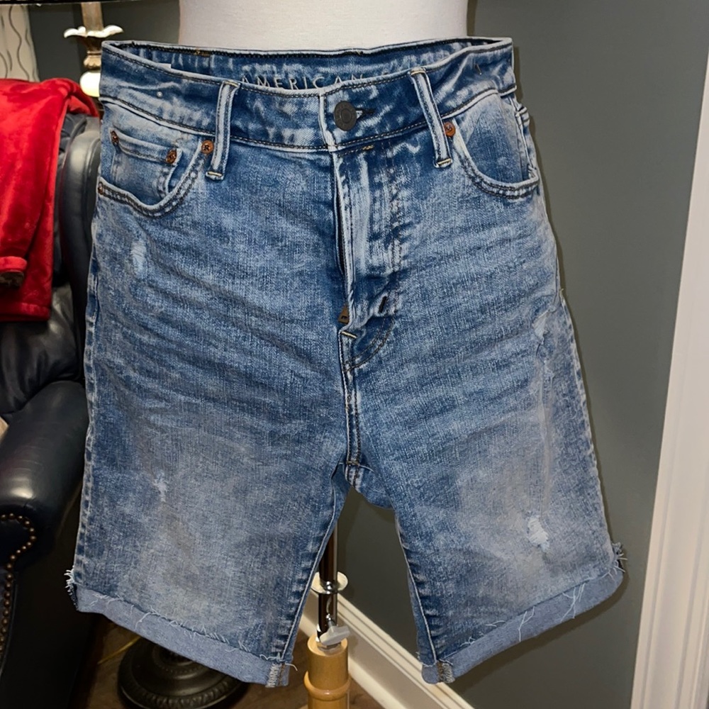 Guys American Eagle distressed denim shorts